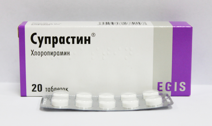 Как лечить горло ребенку 2 года при температуре и без