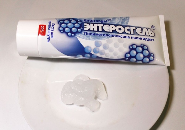 Экзема. Симптомы и лечение на ногах и руках, лице, в уголках губ. Народные средства, препараты