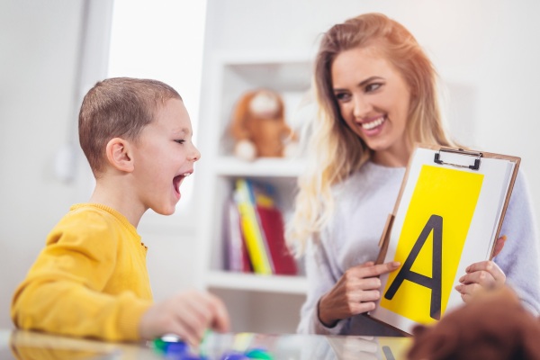 Моторная алалия у ребенка 1-2-3-4-5 лет. Что это, симптомы, признаки, лечение, коррекционная работа